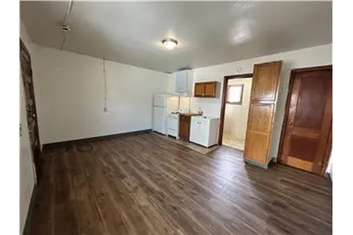 $325 : Rental property with 0 bedro image 4