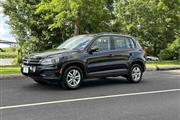 2016 Tiguan S thumbnail