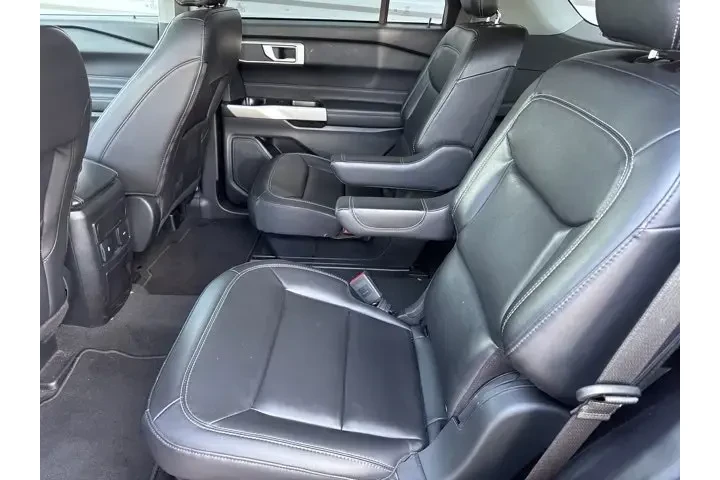 $29355 : Ford Explorer 2022 XLT 4dr S image 7