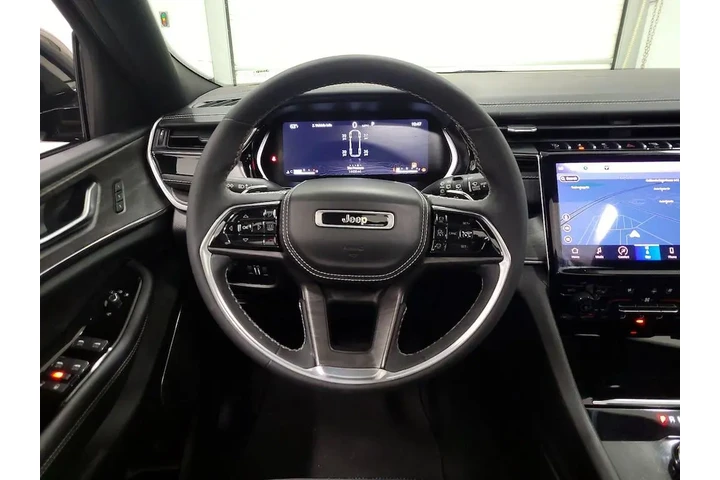 $37998 : Jeep Grand Cherokee L 2023 4 image 10