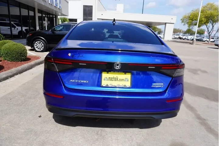 $28488 : Honda Accord Hybrid 2023 Spo image 5