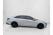 $17900 : Hyundai ELANTRA 2022 SEL 4dr thumbnail
