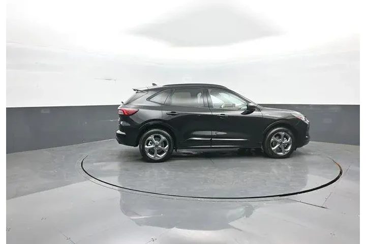$21556 : Ford Escape 2023 AWD ST-Line image 8