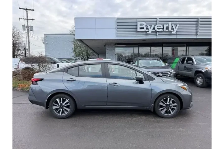 $20893 : Nissan Versa 2025 SV 4dr Sed image 6