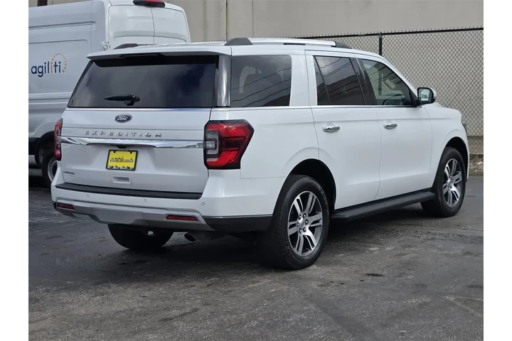 $38595 : Ford Expedition 2024 4x2 Lim image 5