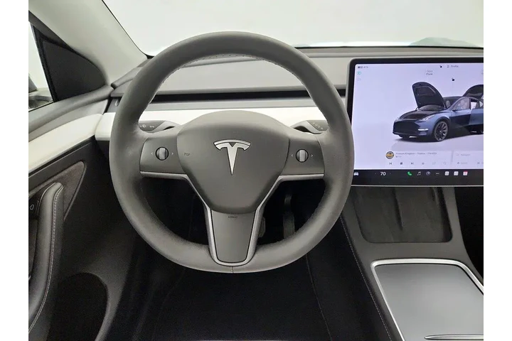$37998 : Tesla Model Y 2024 AWD Long image 10
