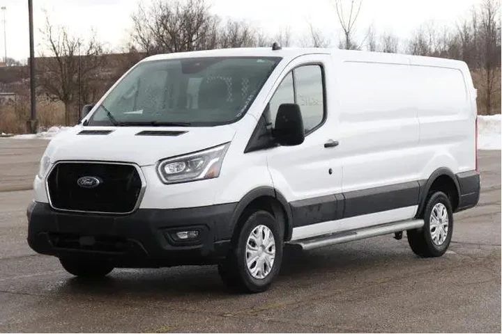 $28950 : Ford Transit 2023 250 3dr SW image 3