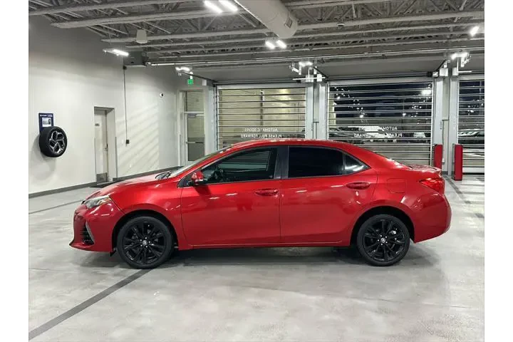 $12372 : Toyota Corolla 2017 SE 4dr S image 2