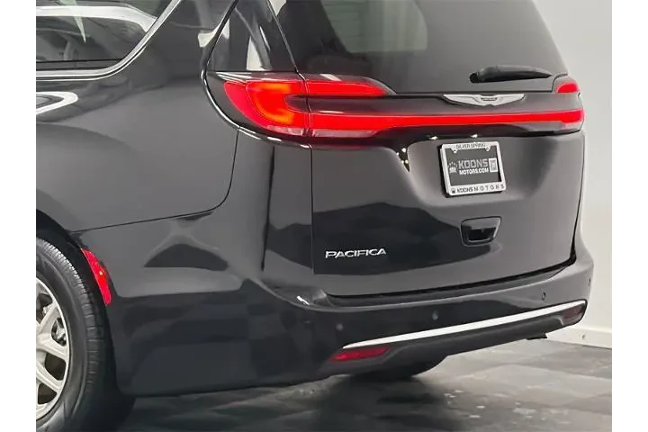 $29000 : Chrysler Pacifica 2024 Touri image 7