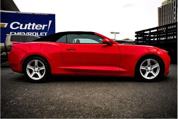 $16879 : Chevrolet Camaro 2018 LT 2dr image 3