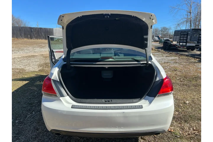 $9995 : 2011 Avalon image 9