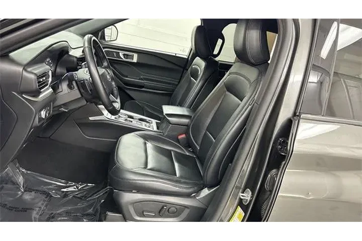 $21900 : Ford Explorer 2020 AWD XLT 4 image 3