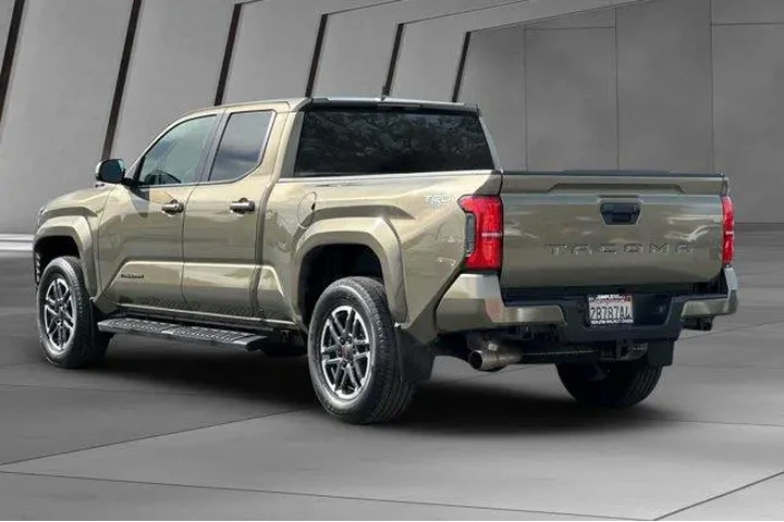 $38700 : Toyota Tacoma 2024 4x2 TRD S image 10