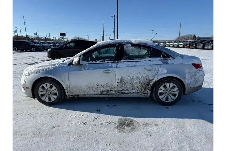 $12000 : Chevrolet Cruze Limited 2016 image 5