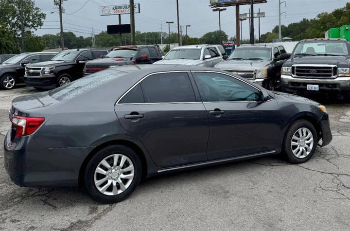 $7500 : 2013 Camry LE image 8