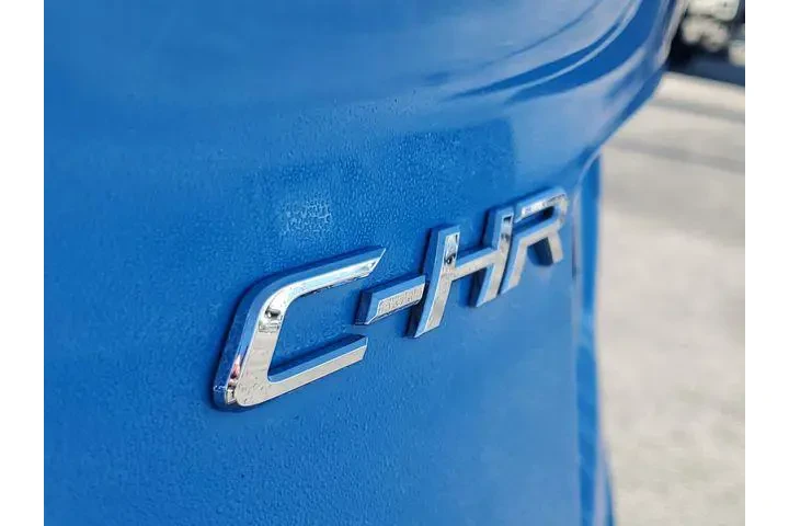 $17596 : Toyota C-HR 2019 LE 4dr Cros image 7