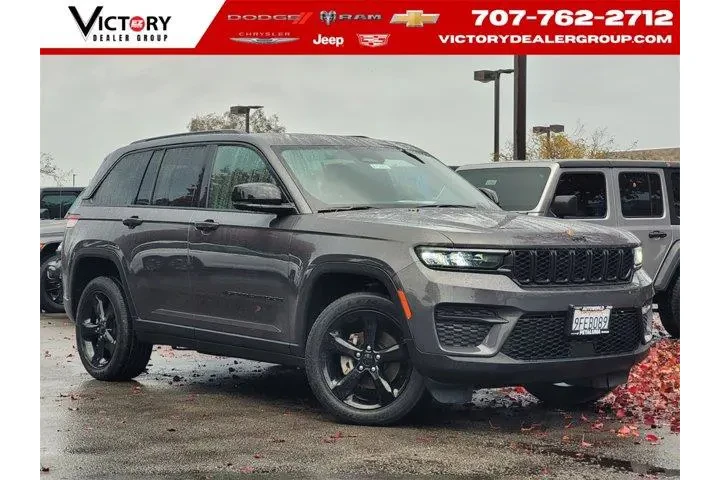 $30988 : Jeep Grand Cherokee 2023 4x4 image 1