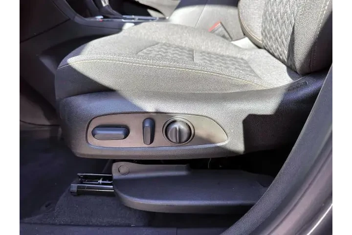 $21888 : Chevrolet Equinox 2023 4x4 L image 10