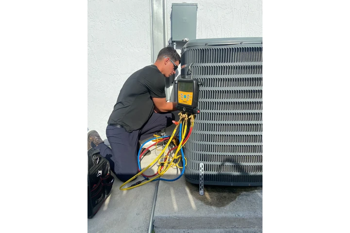 Técnico de aire acondicionado image 3