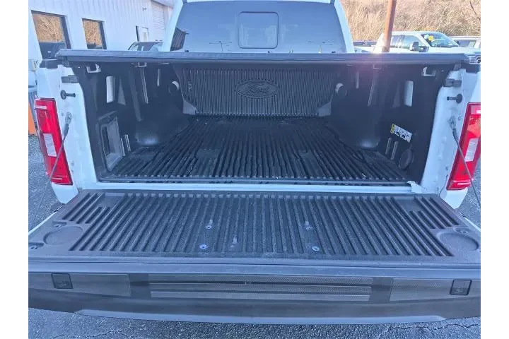 $36352 : Ford F-150 2023 4x4 XLT 4dr image 8