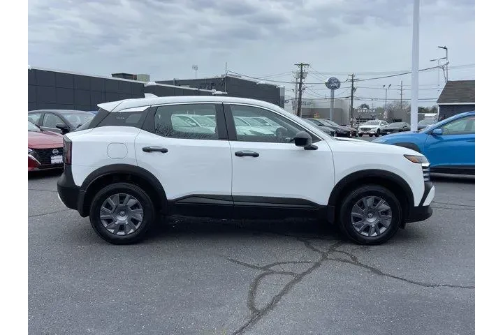 $18550 : Nissan Kicks 2025 AWD S 4dr image 3