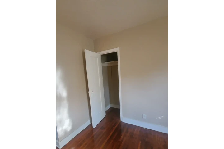 $1950 : Apartment/ Duplex for rent image 3