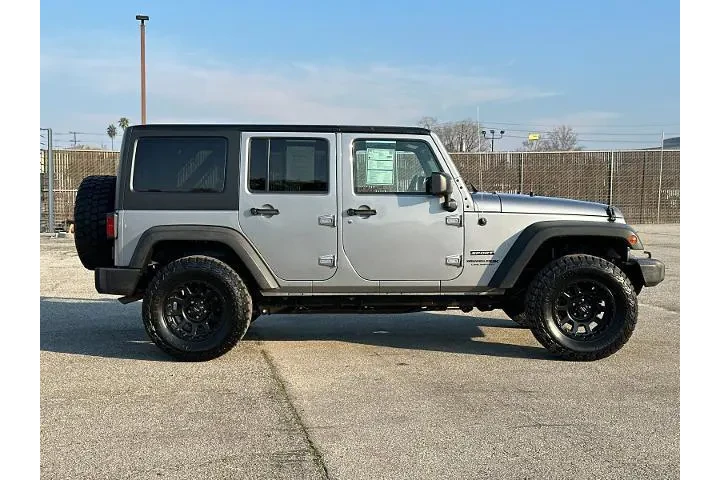 $19990 : Jeep Wrangler JK Unlimited 2 image 2