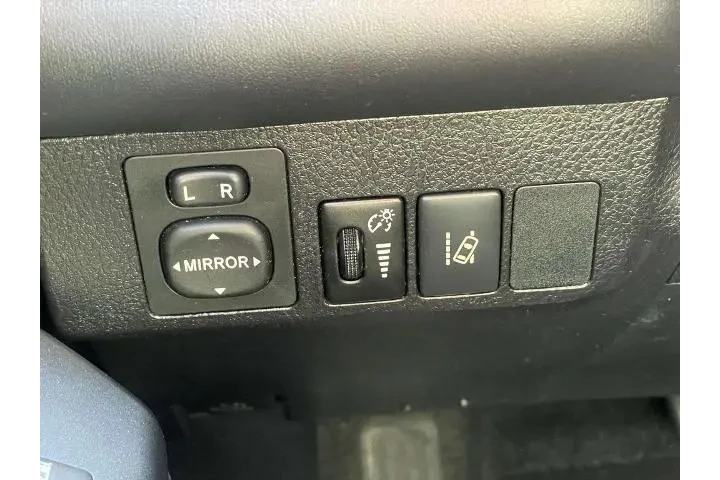 $12900 : Toyota RAV4 2017 XLE 4dr SUV image 10