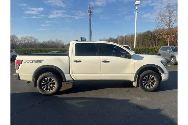 $32950 : Nissan Titan 2022 4x4 PRO-4X image 7