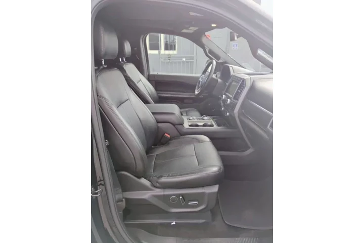$14350 : 2018 Expedition XLT image 8