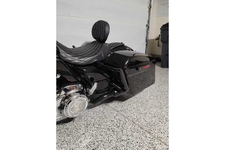 $35000 : 2017 Harley Davidson touring image 9