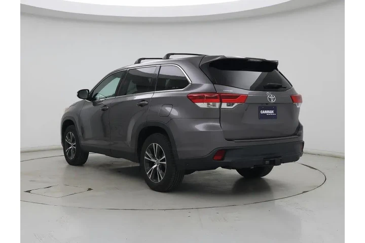 $22998 : Toyota Highlander 2019 LE 4d image 2