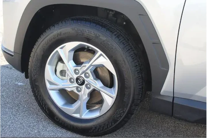 $28998 : Hyundai TUCSON 2024 AWD SEL image 8