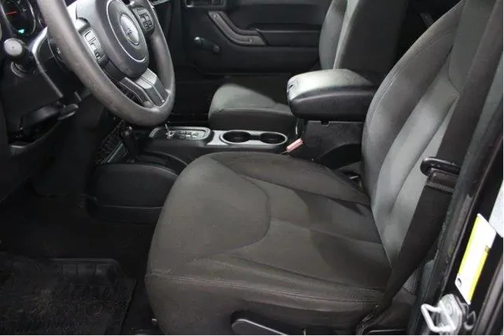 $22940 : Jeep Wrangler JK Unlimited 2 image 4