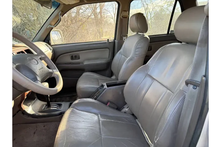 $7495 : 1998 4Runner Limited image 5