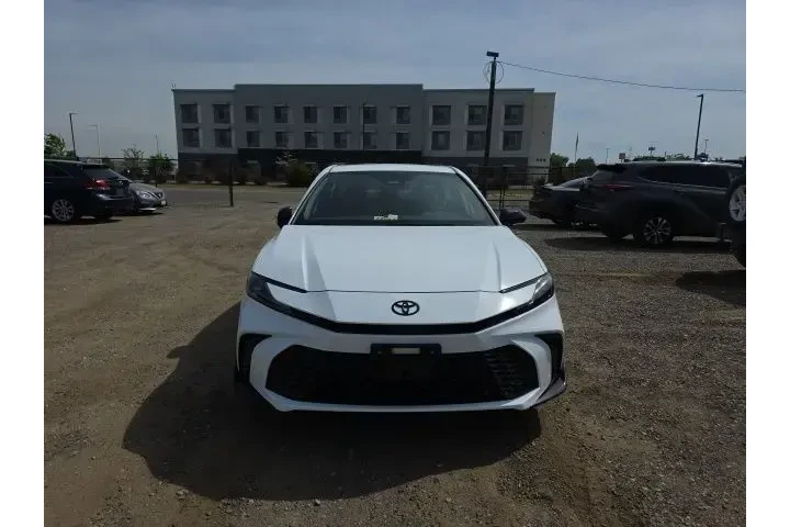 $38900 : Toyota Camry 2026 SE 4dr Sed image 2