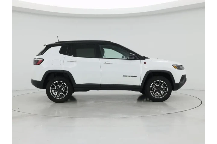 $24998 : Jeep Compass 2025 4x4 Trailh image 7