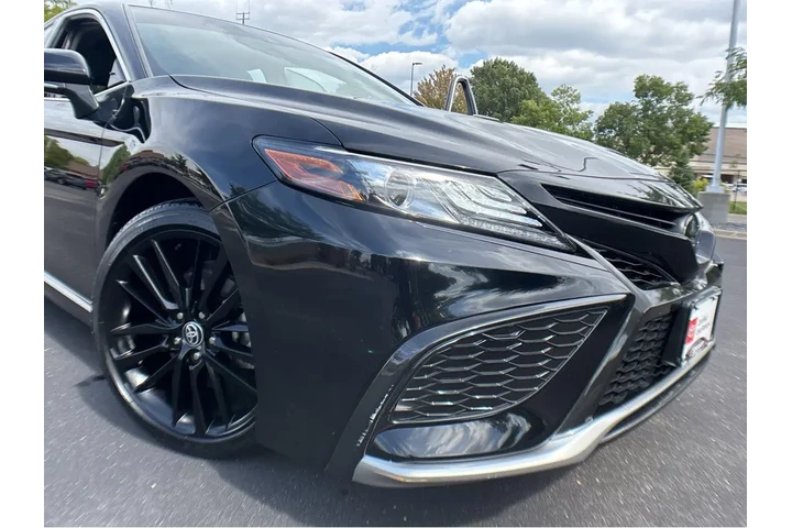 $33475 : Gold Certified2023 Camry XSE image 7
