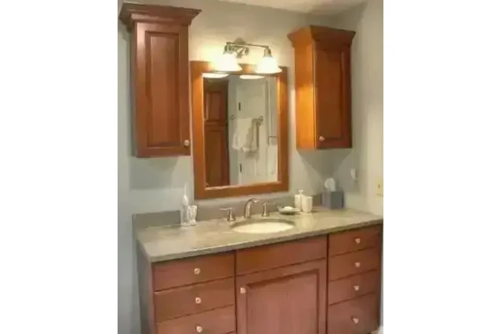 GABINETES DE COCINAS Y BAÑOS image 1