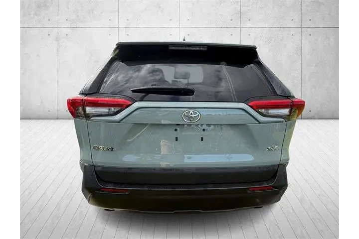 $22995 : Toyota RAV4 2021 XLE 4dr SUV image 3
