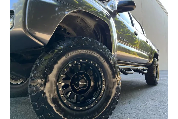 $21975 : 2014 Tacoma PreRunner V6 image 4