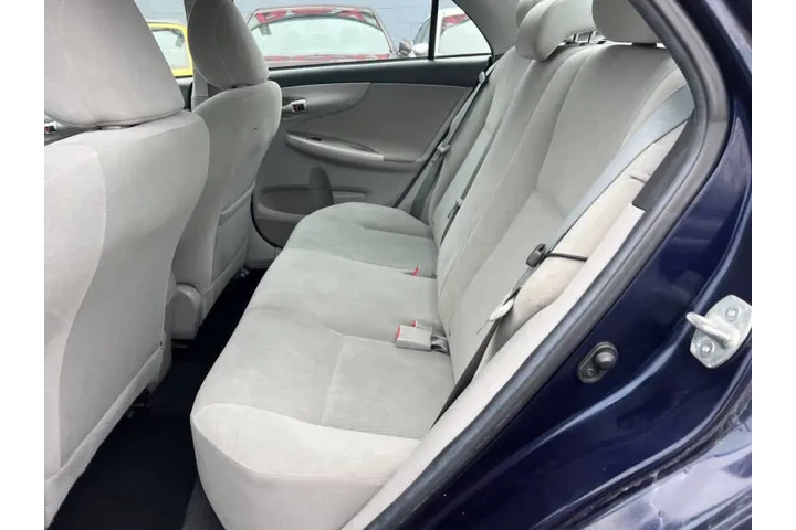 $8900 : 2013 Corolla LE image 9