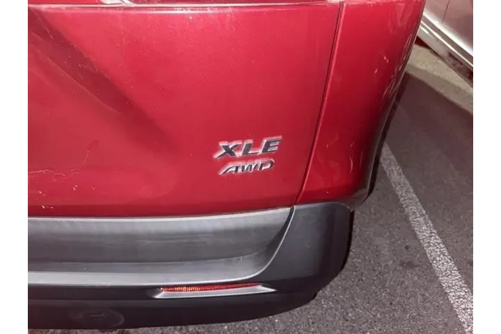 $28778 : Toyota RAV4 2021 AWD XLE 4dr image 6