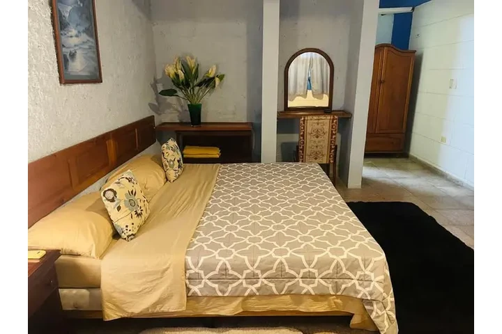 $40 : Casa de renta, 8 habitaciones! image 8