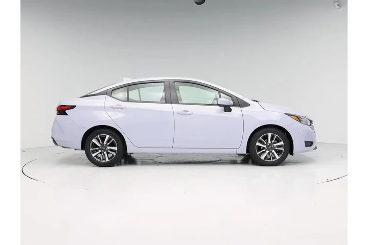 $18998 : Nissan Versa 2025 SV 4dr Sed image 7