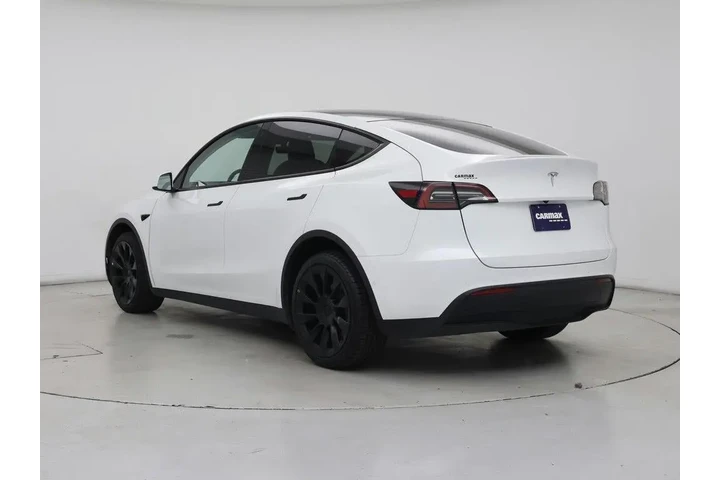 $34998 : Tesla Model Y 2022 AWD Long image 2