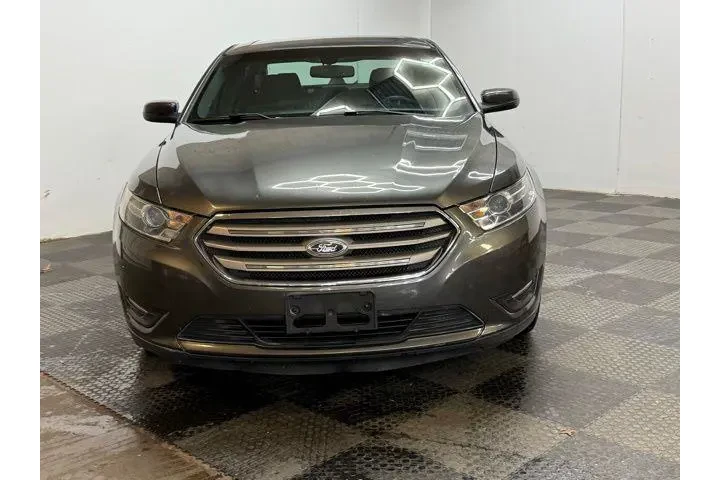 $8349 : Ford Taurus 2015 AWD SEL 4dr image 4