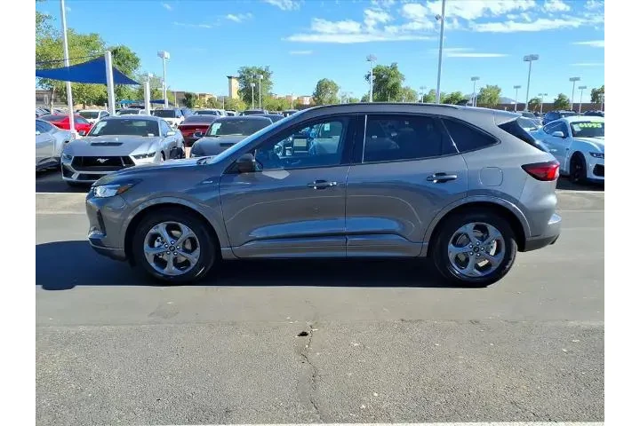 $25963 : Ford Escape 2023 ST-Line 4dr image 7