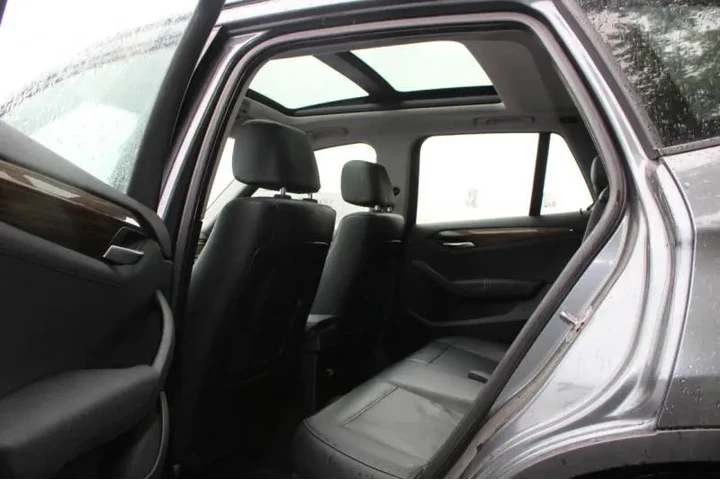 2015 BMW X1 xDrive28i image 5