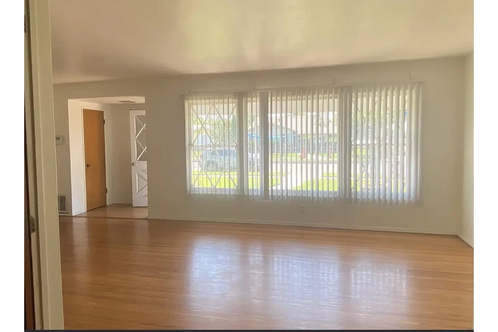 $1700 : 3 / 2 Estas casas Orange, CA image 1